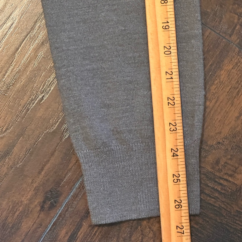 Banana Republic Mens V-Neck Argyle Sweater Extra Fine Merino Wool Size Large - Picture 13 of 13